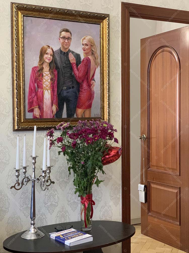Семейный портрет - семья Виталия в интерьере квартиры